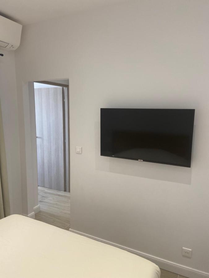 Ajaccio Magnifique T2 45M2 Neuf 5 Personnes Clim Wifi Stationnement Gratuit Centre Ville Plage A 300M المظهر الخارجي الصورة